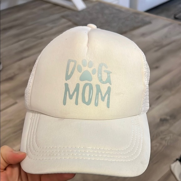 Dog Mom trucker hat in white color - Picture 1 of 2